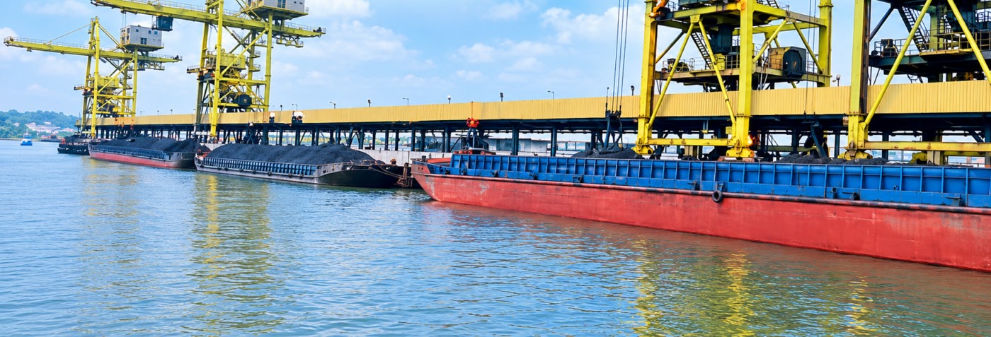 Vận tải hàng hóa đường thủy nội địa