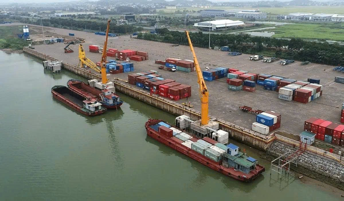 VẬN TẢI HÀNG HÓA ĐƯỜNG THỦY NỘI ĐỊA – HƯỚNG PHÁT TRIỂN BỀN VỮNG CỦA CÔNG TY CỔ PHẨN TẬP ĐOÀN HSV VIỆT NAM